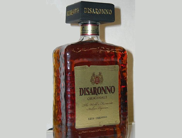 Botella de Amaretto di Saronno