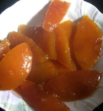 cáscara de naranja confitada