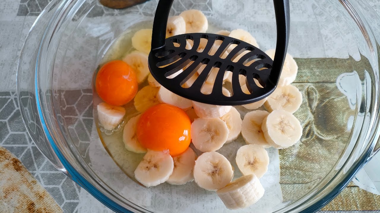 Bate 2 huevos y 2 plátanos y tendrás un postre excepcional
